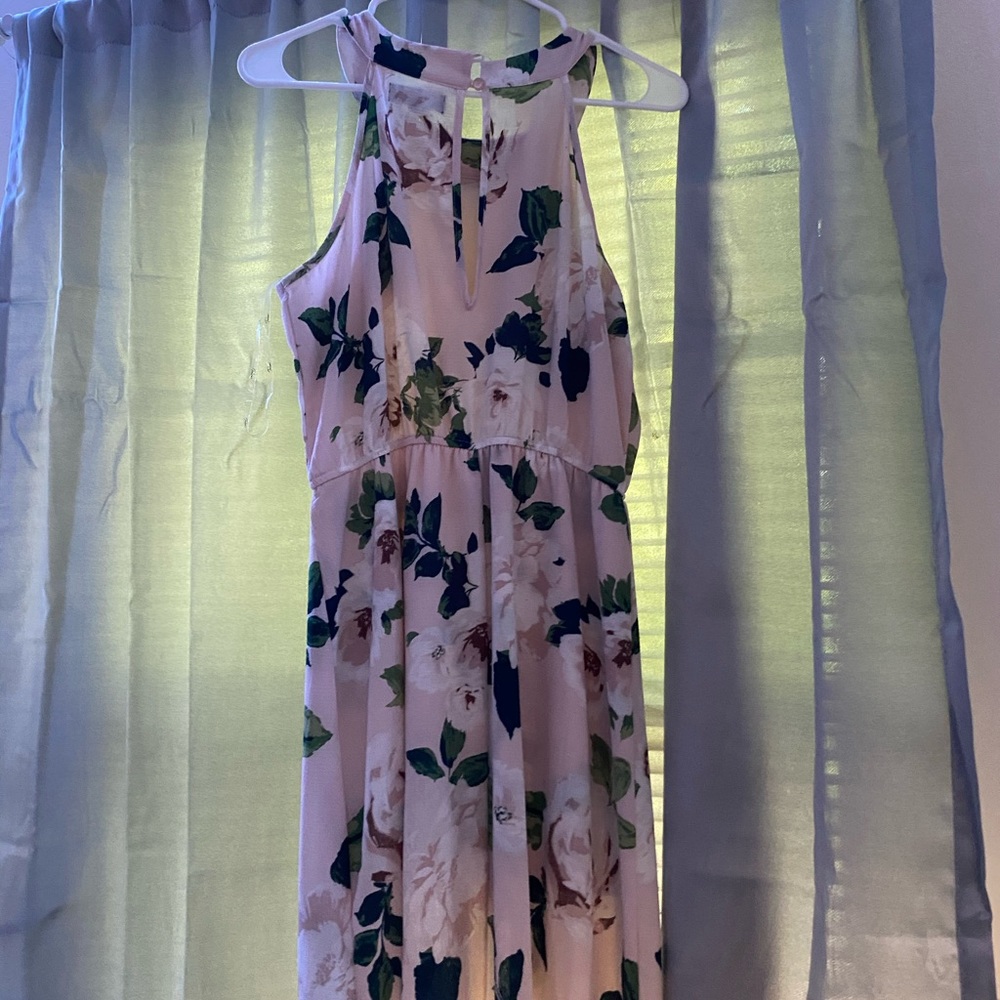 Dress.🙂 - Picture 2 of 2